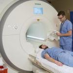 Чем отличается диагностика КТ от МРТ головного мозга?